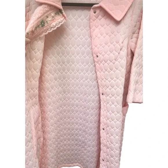 Vintage 60's Pink Quilted Floral Embroidered  Robe Housecoat Size 12 202 - Picture 7 of 7